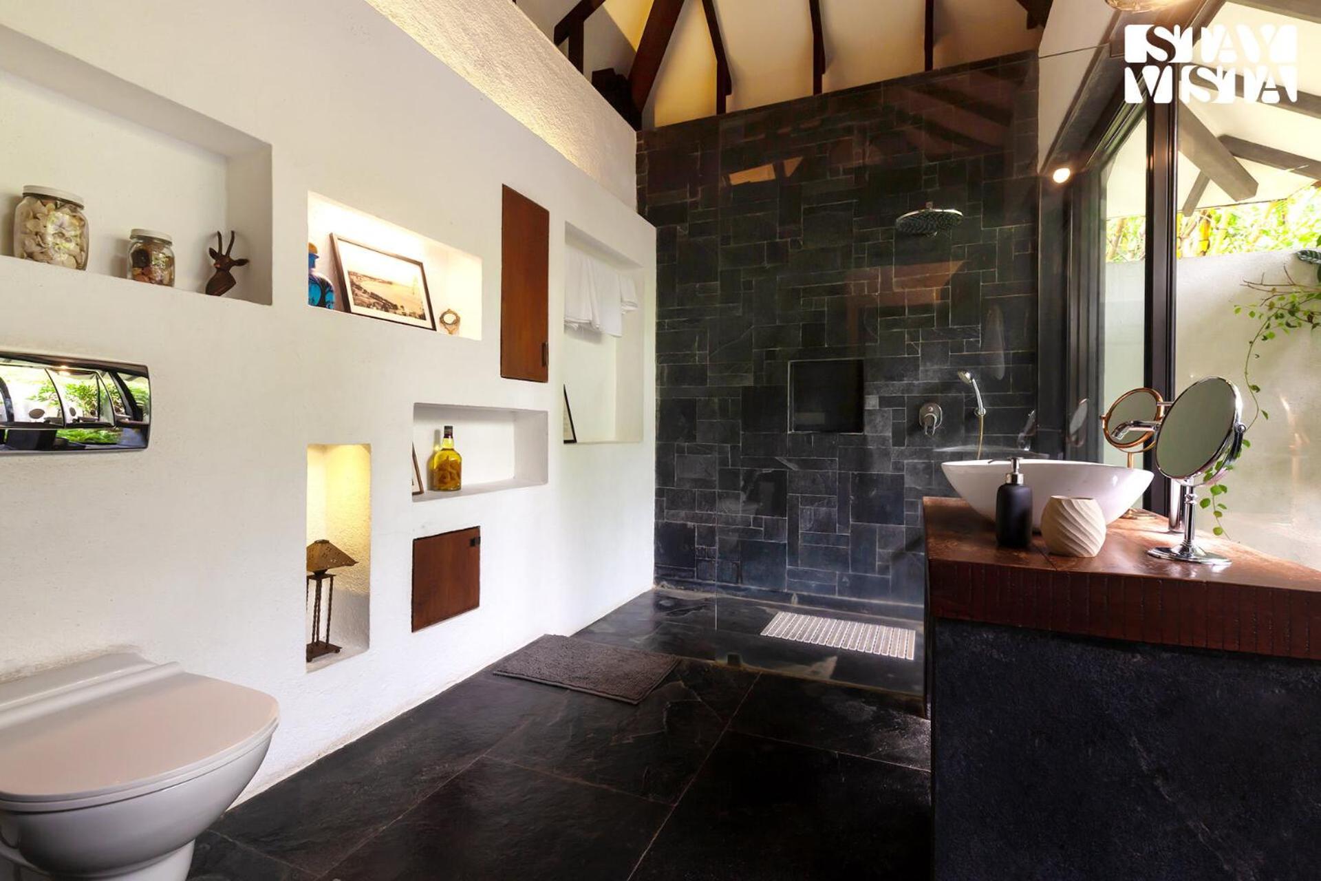 Wander Beyond By Stayvista - Featuring A Bali-Themed Abode And A Refreshing Swimming Pool อลีบาก ภายนอก รูปภาพ