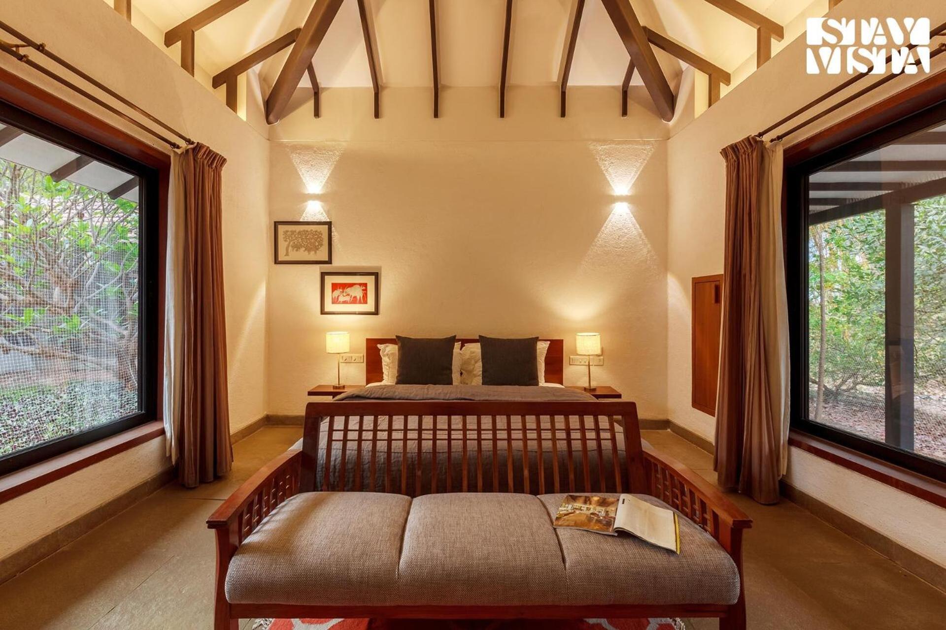 Wander Beyond By Stayvista - Featuring A Bali-Themed Abode And A Refreshing Swimming Pool อลีบาก ภายนอก รูปภาพ