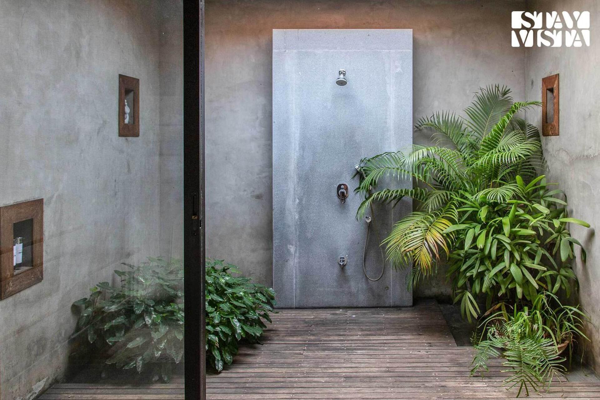 Wander Beyond By Stayvista - Featuring A Bali-Themed Abode And A Refreshing Swimming Pool อลีบาก ภายนอก รูปภาพ