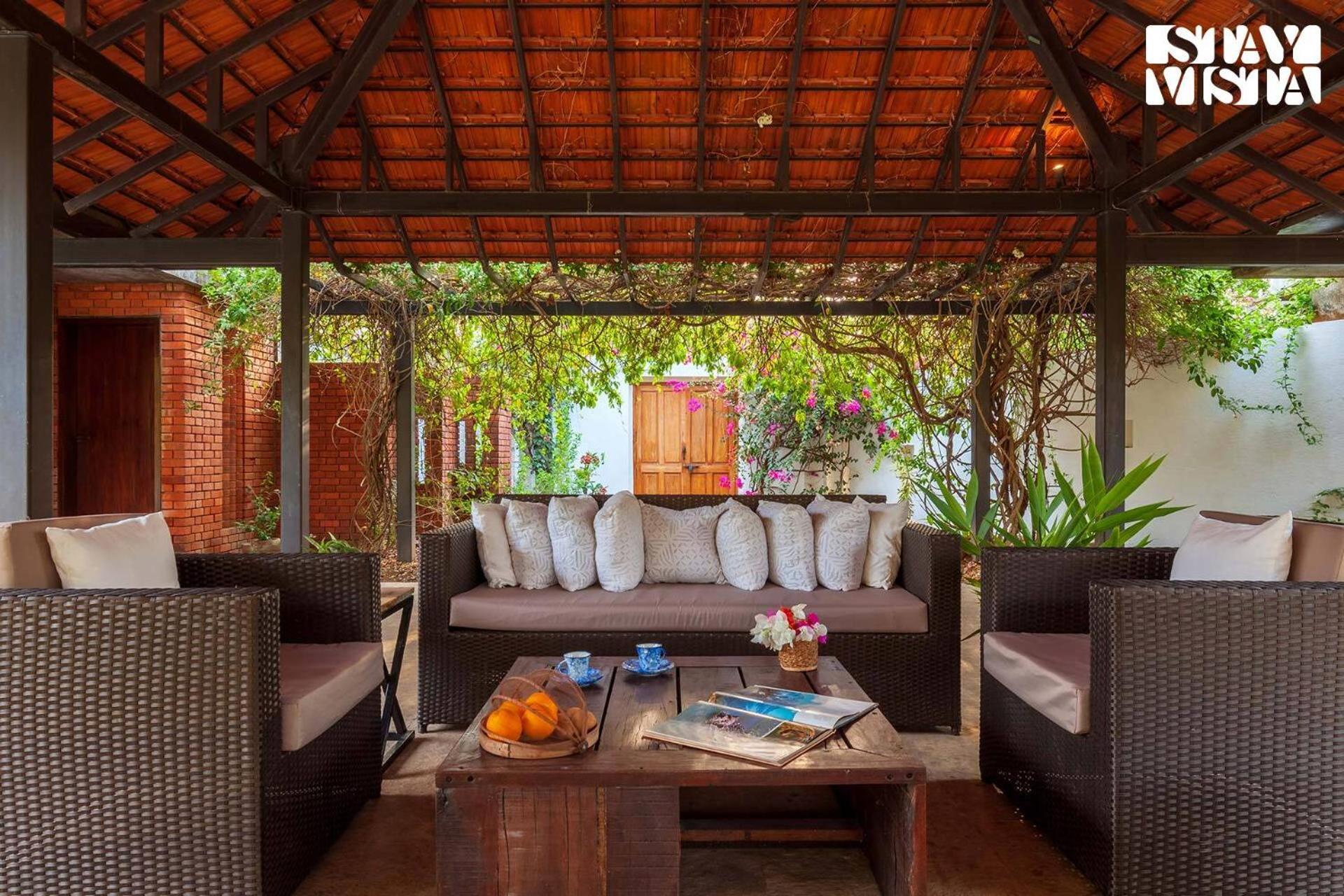 Wander Beyond By Stayvista - Featuring A Bali-Themed Abode And A Refreshing Swimming Pool อลีบาก ภายนอก รูปภาพ